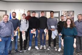 Les étudiants de l’Université Saint-Louis avec leurs professeurs et le professeur partenaire de l’Université Laval, M. Sylvain Luc, aux côtés de la Déléguée générale Sharon Weinblum / © Délégation générale Wallonie-Bruxelles au Québec, 2022 © Délégation générale Wallonie-Bruxelles au Québec, 2022
